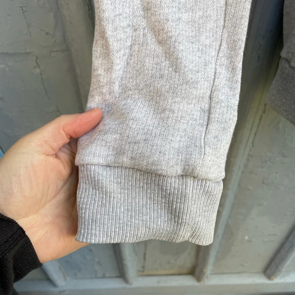 Travis Taddeo Flashback Sweater, size Small - Picture 10 of 13